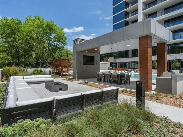 2520 Peachtree NW Road 403, Atlanta, GA 30305