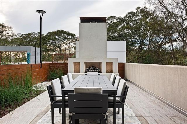 2520 Peachtree NW Road 403, Atlanta, GA 30305