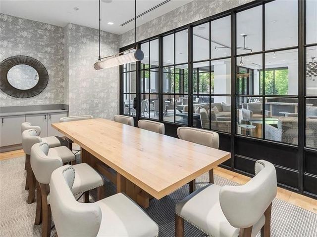 2520 Peachtree NW Road 403, Atlanta, GA 30305