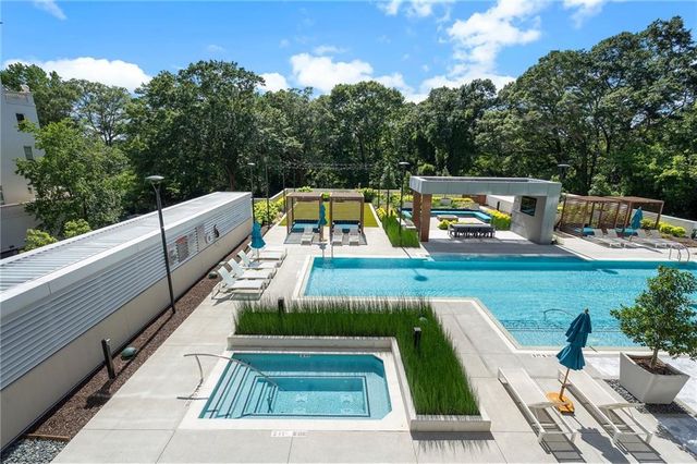 2520 Peachtree NW Road 403, Atlanta, GA 30305