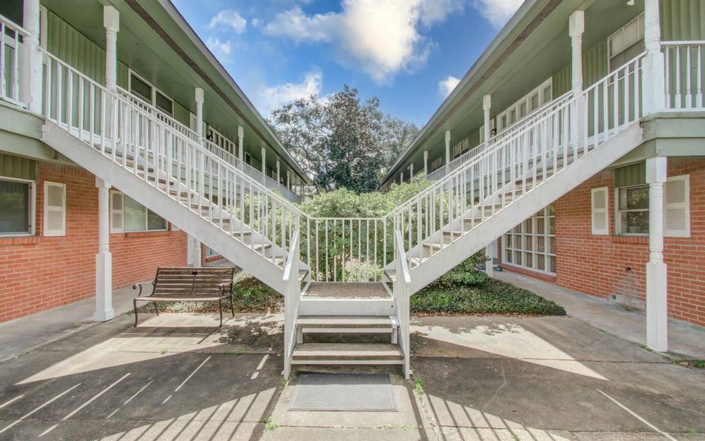 5542 Holly Street 209, Houston, TX 77081