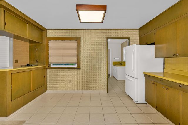 157 N Park Drive, Madera, CA 93637