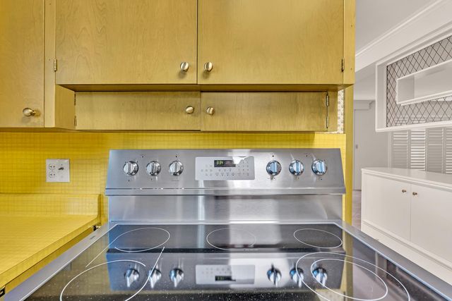 157 N Park Drive, Madera, CA 93637