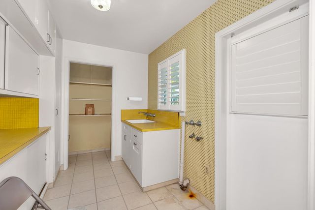 157 N Park Drive, Madera, CA 93637