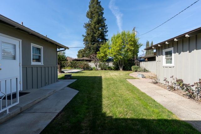 157 N Park Drive, Madera, CA 93637