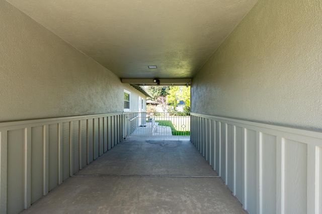 157 N Park Drive, Madera, CA 93637