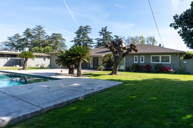 157 N Park Drive, Madera, CA 93637