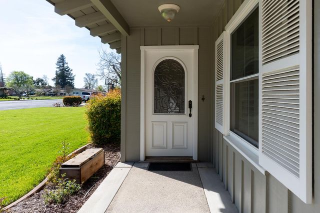 157 N Park Drive, Madera, CA 93637