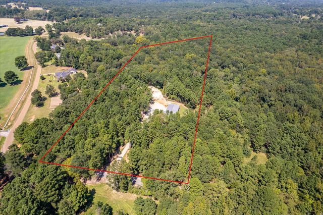 1000 W Main Street, Chandler, TX 75758