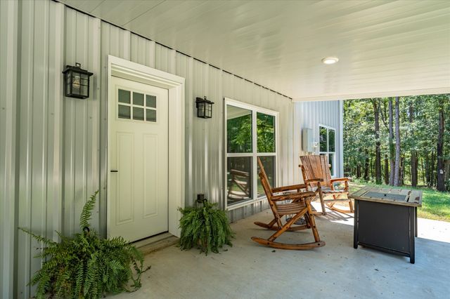 1000 W Main Street, Chandler, TX 75758