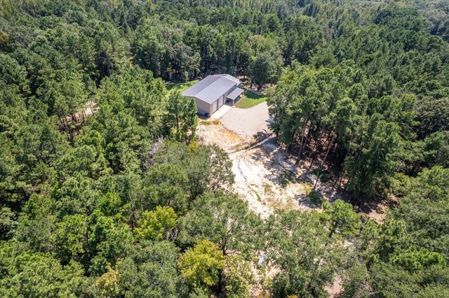 1000 W Main Street, Chandler, TX 75758