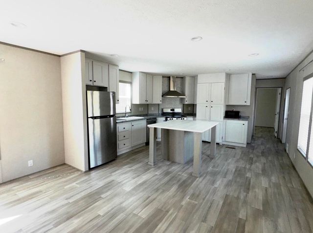 18 Daffodil Court, Defuniak Springs, FL 32433