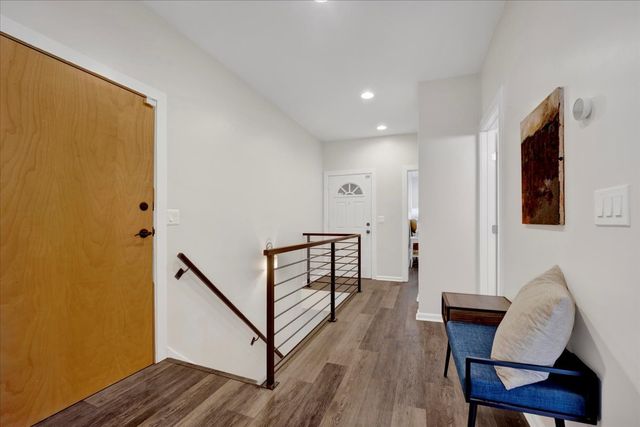 4055 N Central Park Avenue 1, Chicago, IL 60618