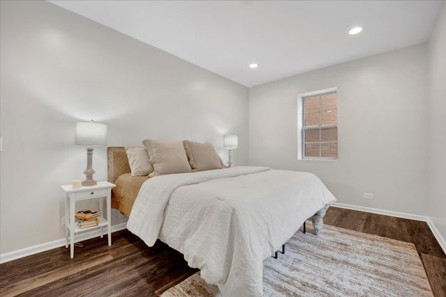 4055 N Central Park Avenue 1, Chicago, IL 60618