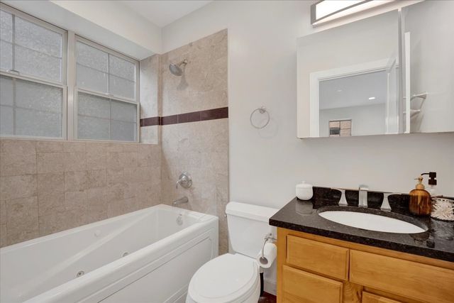 4055 N Central Park Avenue 1, Chicago, IL 60618