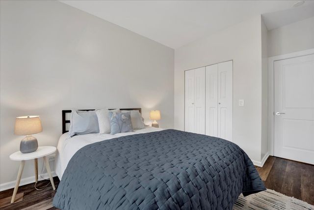 4055 N Central Park Avenue 1, Chicago, IL 60618