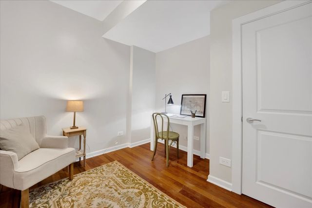 4055 N Central Park Avenue 1, Chicago, IL 60618