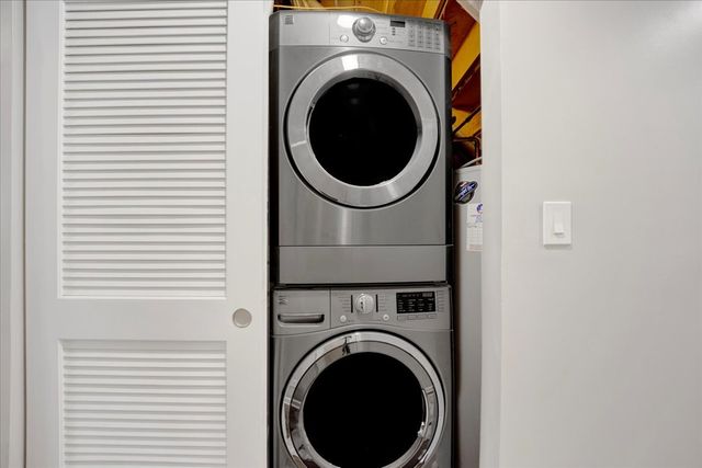 4055 N Central Park Avenue 1, Chicago, IL 60618