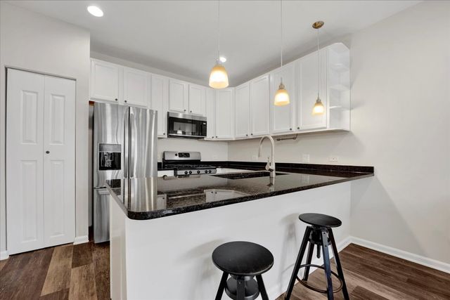 4055 N Central Park Avenue 1, Chicago, IL 60618