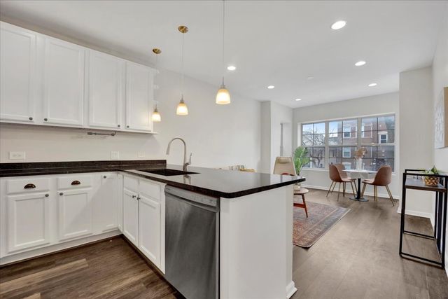 4055 N Central Park Avenue 1, Chicago, IL 60618