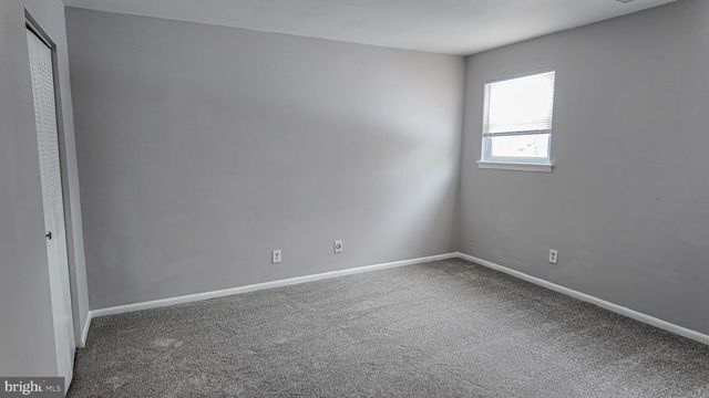 3303 S KESWICK CIR, Philadelphia, PA 19114