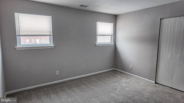 3303 S KESWICK CIR, Philadelphia, PA 19114