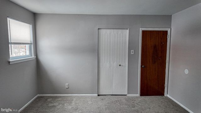 3303 S KESWICK CIR, Philadelphia, PA 19114