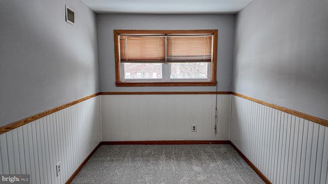 3303 S KESWICK CIR, Philadelphia, PA 19114