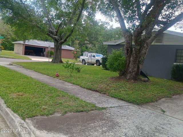 4305 BESSIE Circle W, Jacksonville, FL 32209