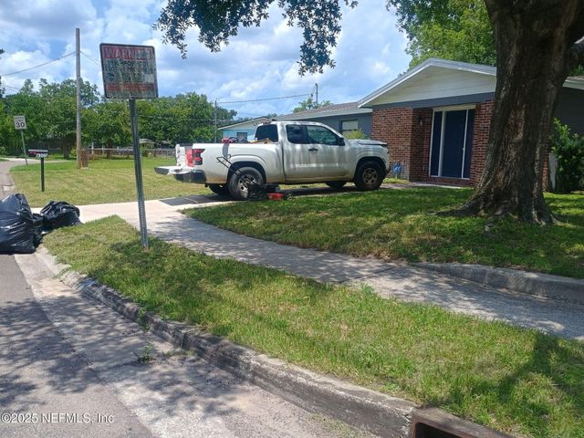 4305 BESSIE Circle W, Jacksonville, FL 32209