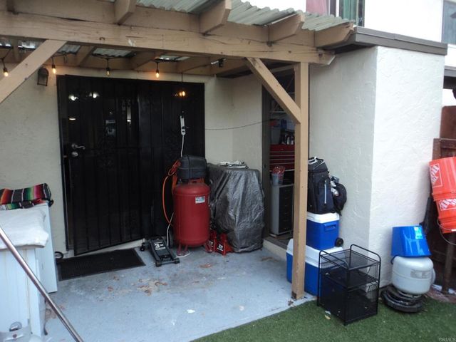 2083 Berry St, Lemon Grove, CA 91945