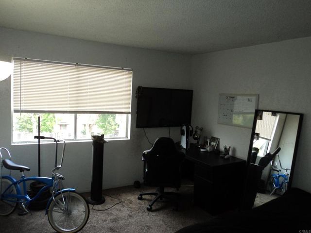 2083 Berry St, Lemon Grove, CA 91945