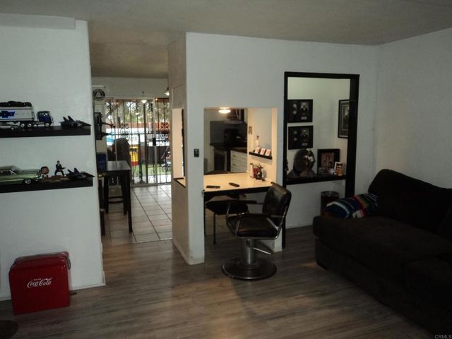 2083 Berry St, Lemon Grove, CA 91945