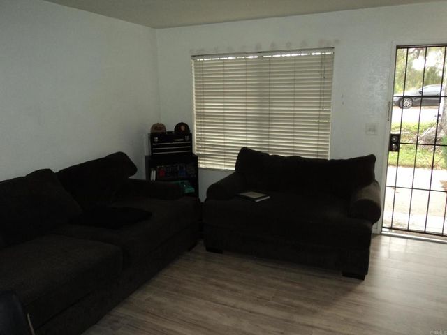 2083 Berry St, Lemon Grove, CA 91945
