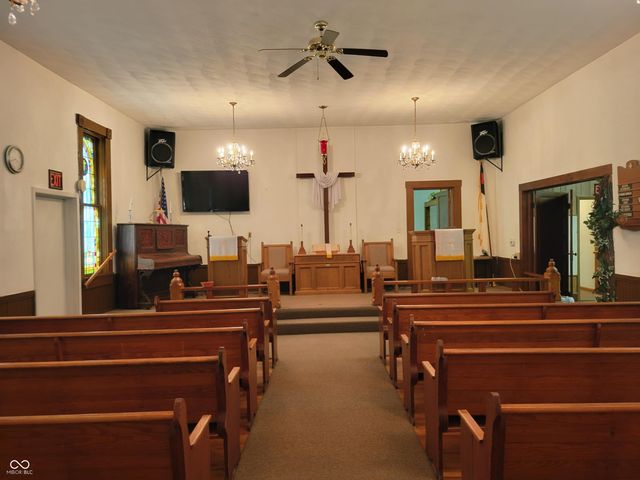 10530 W Georgetown Road, Columbus, IN 47201