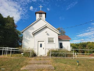 10530 W Georgetown Road, Columbus, IN 47201