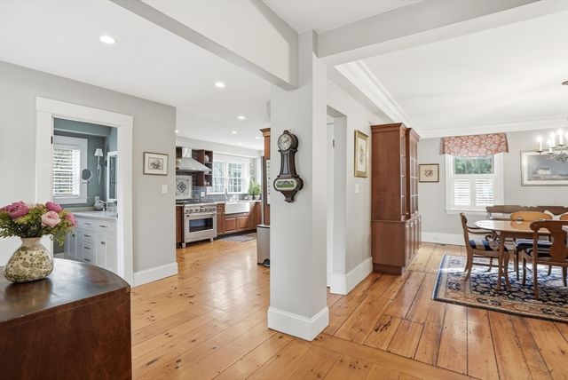 57 North St 1, Hingham, MA 02043