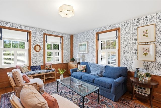 57 North St 1, Hingham, MA 02043