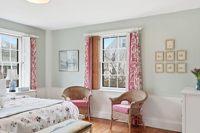 57 North St 1, Hingham, MA 02043