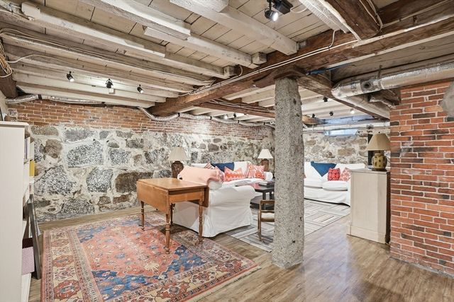 57 North St 1, Hingham, MA 02043