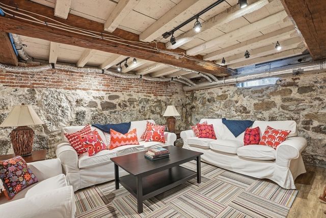 57 North St 1, Hingham, MA 02043