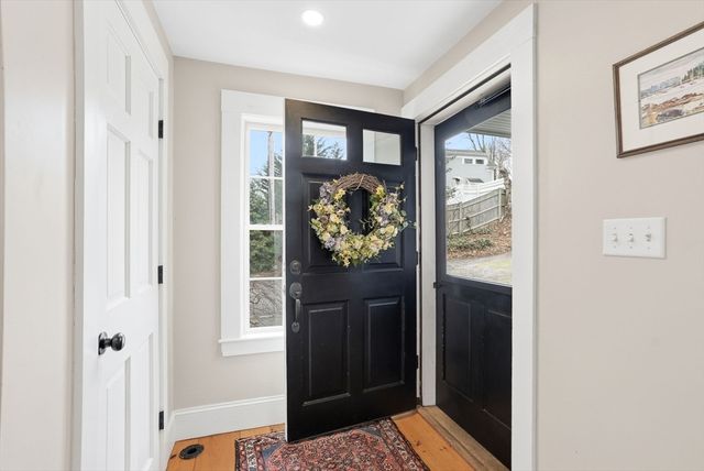 57 North St 1, Hingham, MA 02043