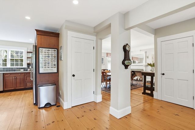 57 North St 1, Hingham, MA 02043