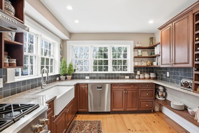 57 North St 1, Hingham, MA 02043