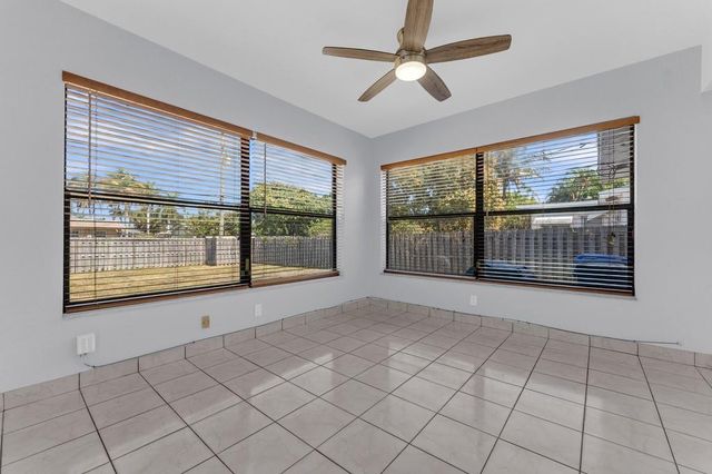 3811 Garfield Street, Hollywood, FL 33021