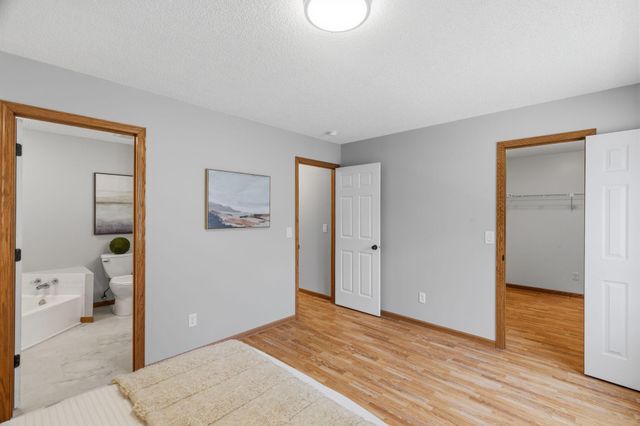 5809 126th Street W, Apple Valley, MN 55124