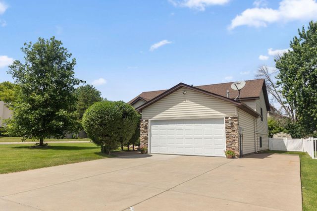 5809 126th Street W, Apple Valley, MN 55124