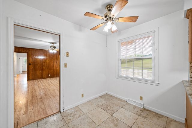 2293 Dogwood Ln, Clarksville, TN 37043