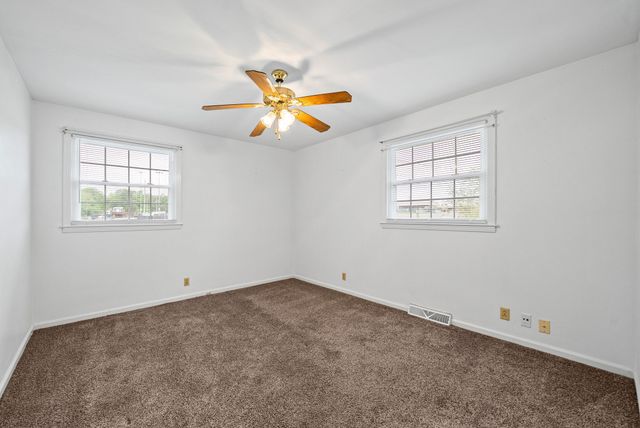 2293 Dogwood Ln, Clarksville, TN 37043