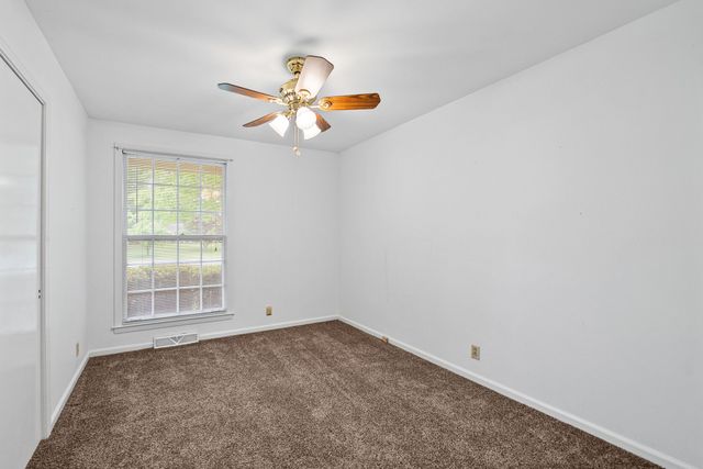 2293 Dogwood Ln, Clarksville, TN 37043